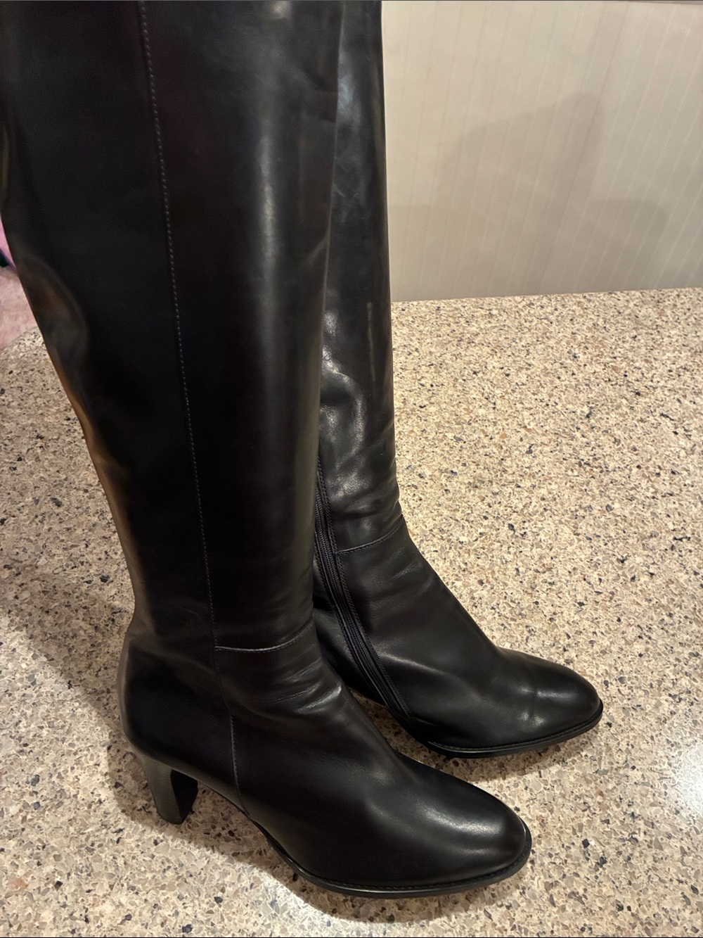 Women’s 8 Vintage J Crew Italian Leather Classic Black Leather Knee-High Boots - Picture 6 of 16